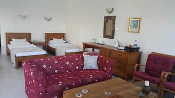 Ece Hotel Sovalye Island