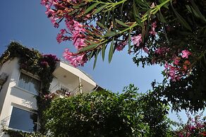 Ece Hotel Sovalye Island