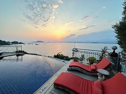 Ece Hotel Sovalye Island