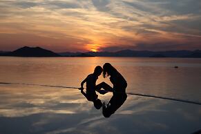 Ece Hotel Sovalye Island