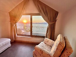 Ece Hotel Sovalye Island