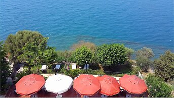 Ece Hotel Sovalye Island