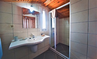 Ece Hotel Sovalye Island