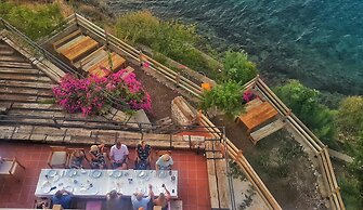 Ece Hotel Sovalye Island