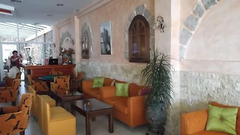 Hotel Papagalos