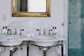 Artist Residence London