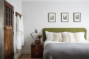 Artist Residence London