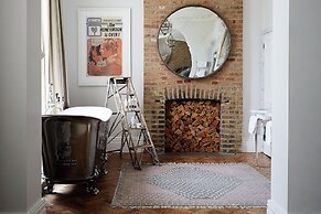 Artist Residence London