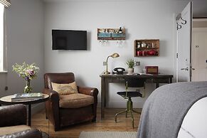 Artist Residence London