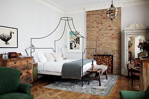 Artist Residence London