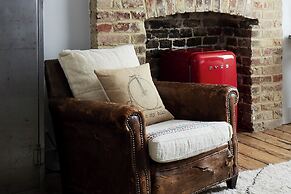 Artist Residence London