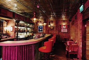 Artist Residence London