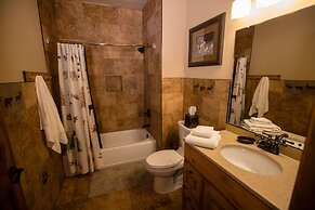Lewis and Clark Resort
