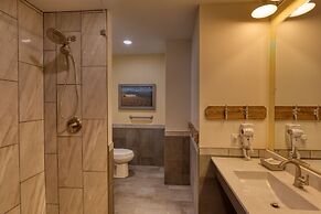Lewis and Clark Resort