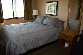 Lewis and Clark Resort