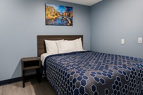 Hillsboro Inn & Suites