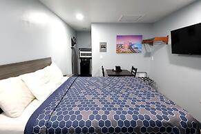 Hillsboro Inn & Suites