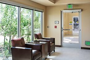 AeroStay Hotel