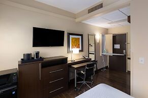 AeroStay Hotel