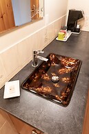 Mount Robson Mountain River Lodge