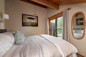 Mount Robson Mountain River Lodge
