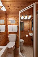 Mount Robson Mountain River Lodge