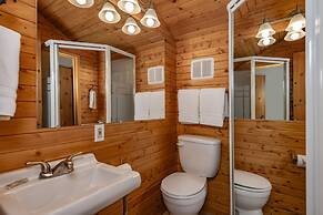 Mount Robson Mountain River Lodge