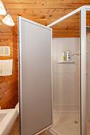 Mount Robson Mountain River Lodge