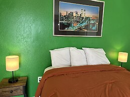 Travelers Inn Motel