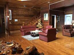 Cingjing Brilliant Twins of Seattle