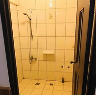 Cingjing Brilliant Twins of Seattle