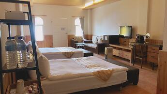 Cingjing Brilliant Twins of Seattle