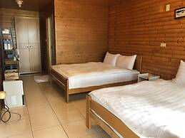 Cingjing Brilliant Twins of Seattle