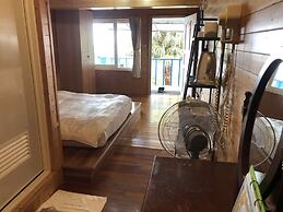 Cingjing Brilliant Twins of Seattle