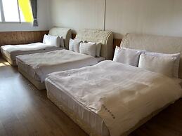 Cingjing Brilliant Twins of Seattle