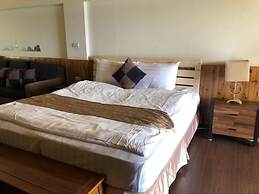 Cingjing Brilliant Twins of Seattle