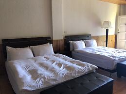 Cingjing Brilliant Twins of Seattle