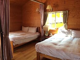 Cingjing Brilliant Twins of Seattle