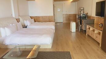 Cingjing Brilliant Twins of Seattle