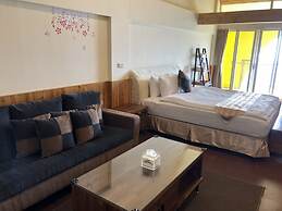 Cingjing Brilliant Twins of Seattle