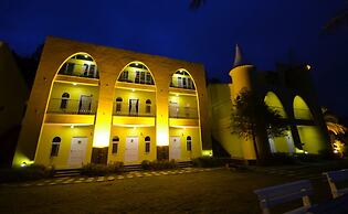 Cingjing Brilliant Twins of Seattle