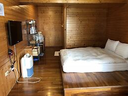 Cingjing Brilliant Twins of Seattle