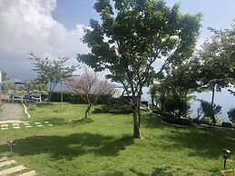 Cingjing Brilliant Twins of Seattle