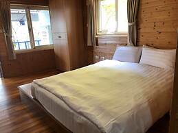 Cingjing Brilliant Twins of Seattle