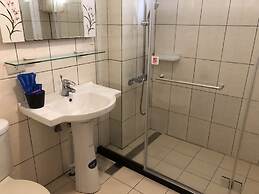 Cingjing Brilliant Twins of Seattle