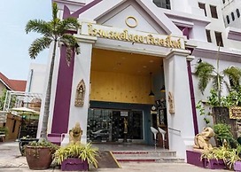 Ayothaya Riverside Hotel Ayutthaya