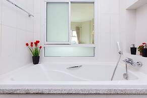 Kanchanaburi City Hotel