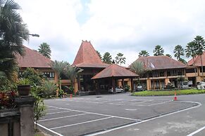 Laras Asri Resort and SPA