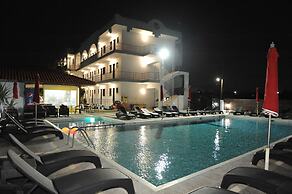 Maritime Hotel Aparts