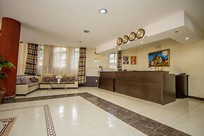 Grand Global Hotel
